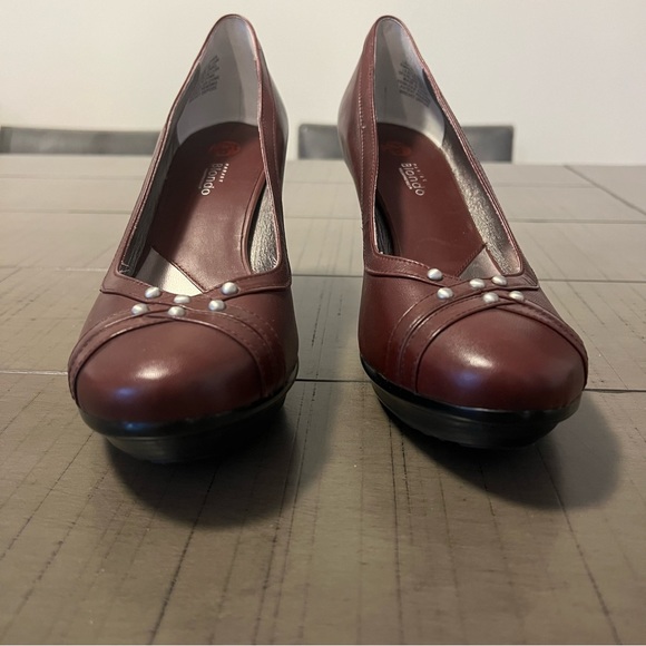 Blondo Canada leather burgundy Aquaprotect Leather Pumps  Womens Size US 8.5 - Picture 4 of 13